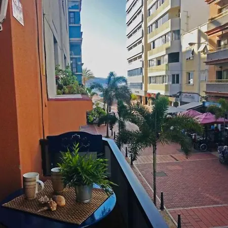 Nuevo En Playa De Canteras Las Palmas / Gran Canaria